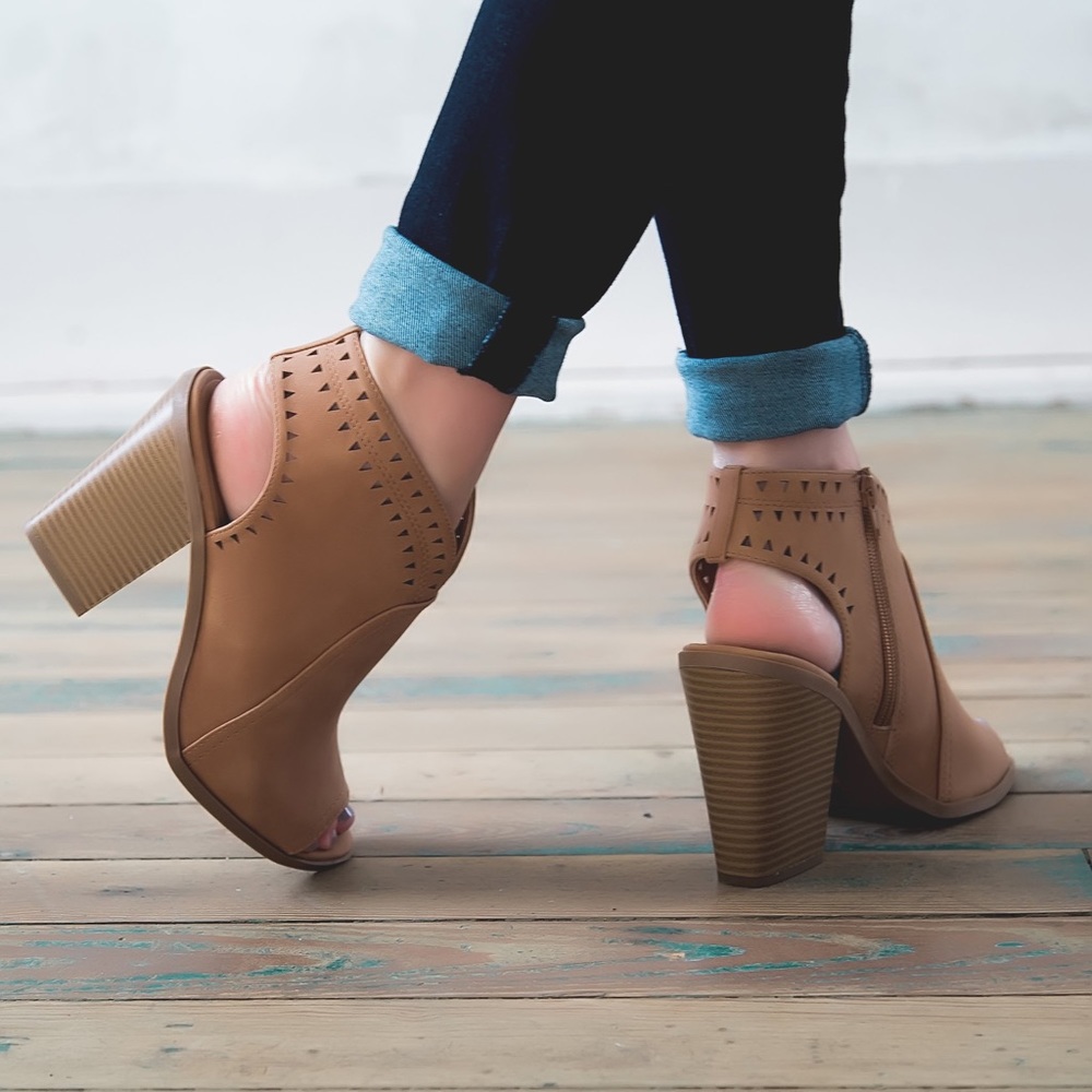 Peep toe Booties - Picture 2 of 3